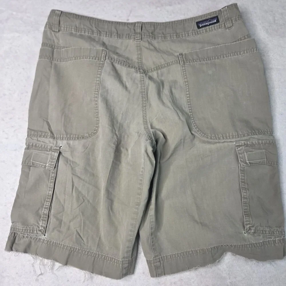 Patagonia Organic Cotton Cargo Shorts Men's Size 33 Khaki Hiking Utility